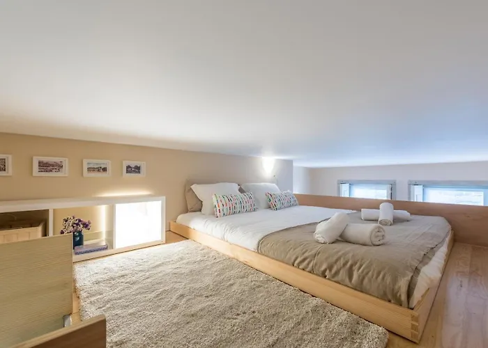 Guestready - Lofted Getaway In Downtown Porto