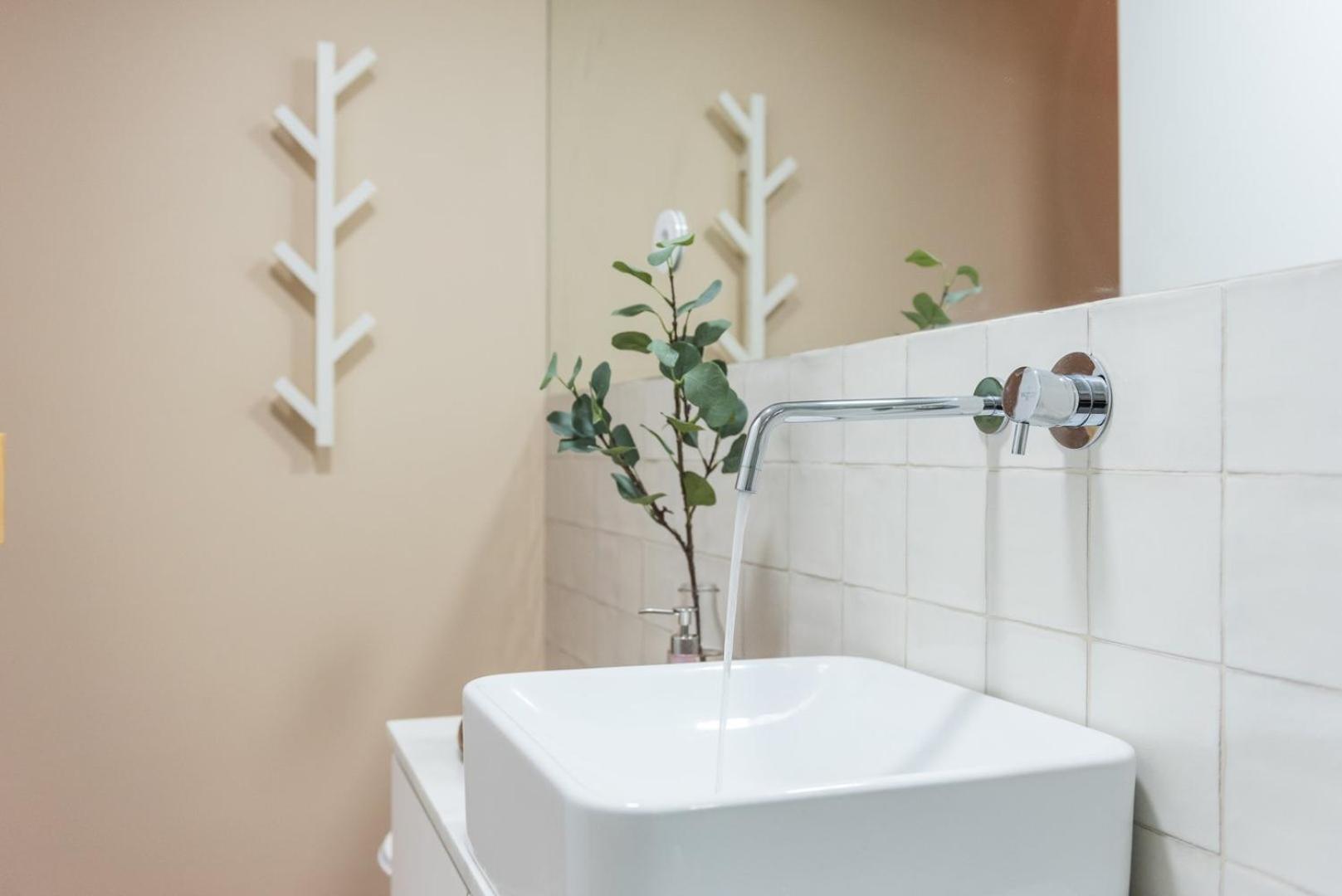Guestready - Lofted Getaway In Downtown * Oporto